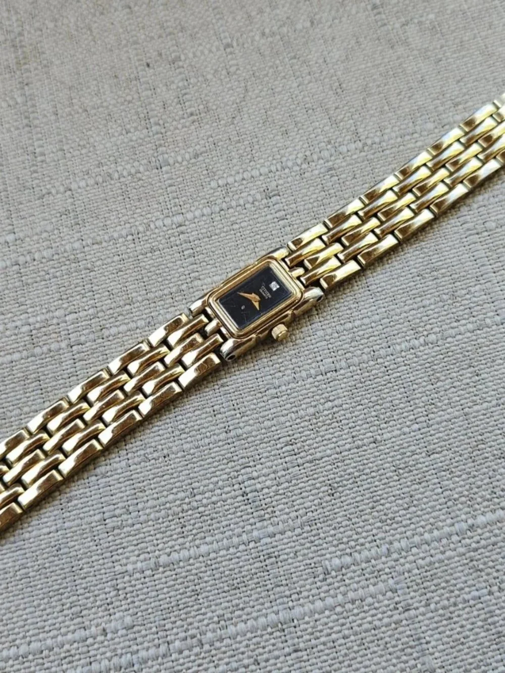 Vintage Citizen Quartz Ladies Wristwatch Gold Tone Analog Quartz Wrist Watch